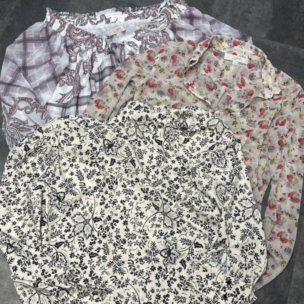 Loft Tops Women's XS Lot Of 3 Ann Taylor Long Sleeved Lightweight Career Floral